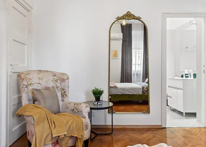 Ultracentral Apartment